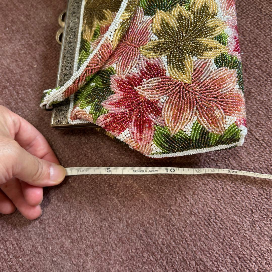 花柄ビーズ刺繍クラッチバッグ